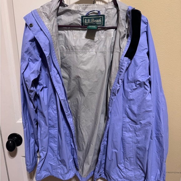 L.L. Bean Purple Hooded Rain Jacket Pockets Zipper Snap Velcro Closure Sz M - Picture 2 of 11